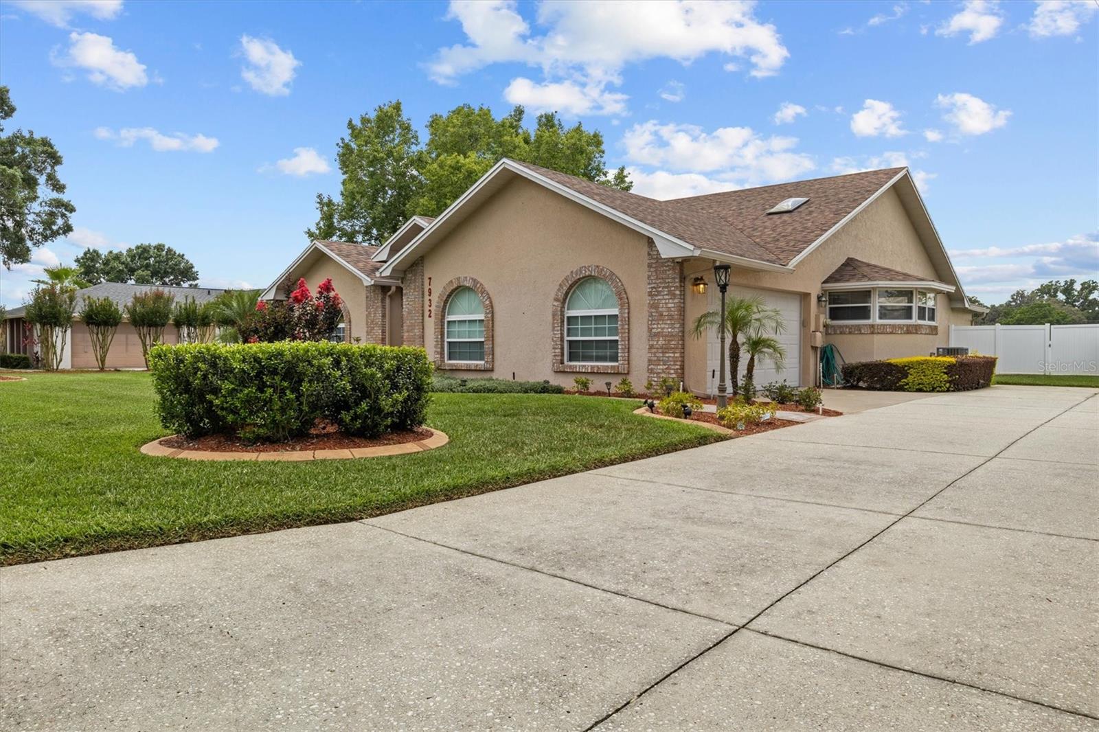 Image 37 of 55 For 7932 Ridge Pointe Drive W