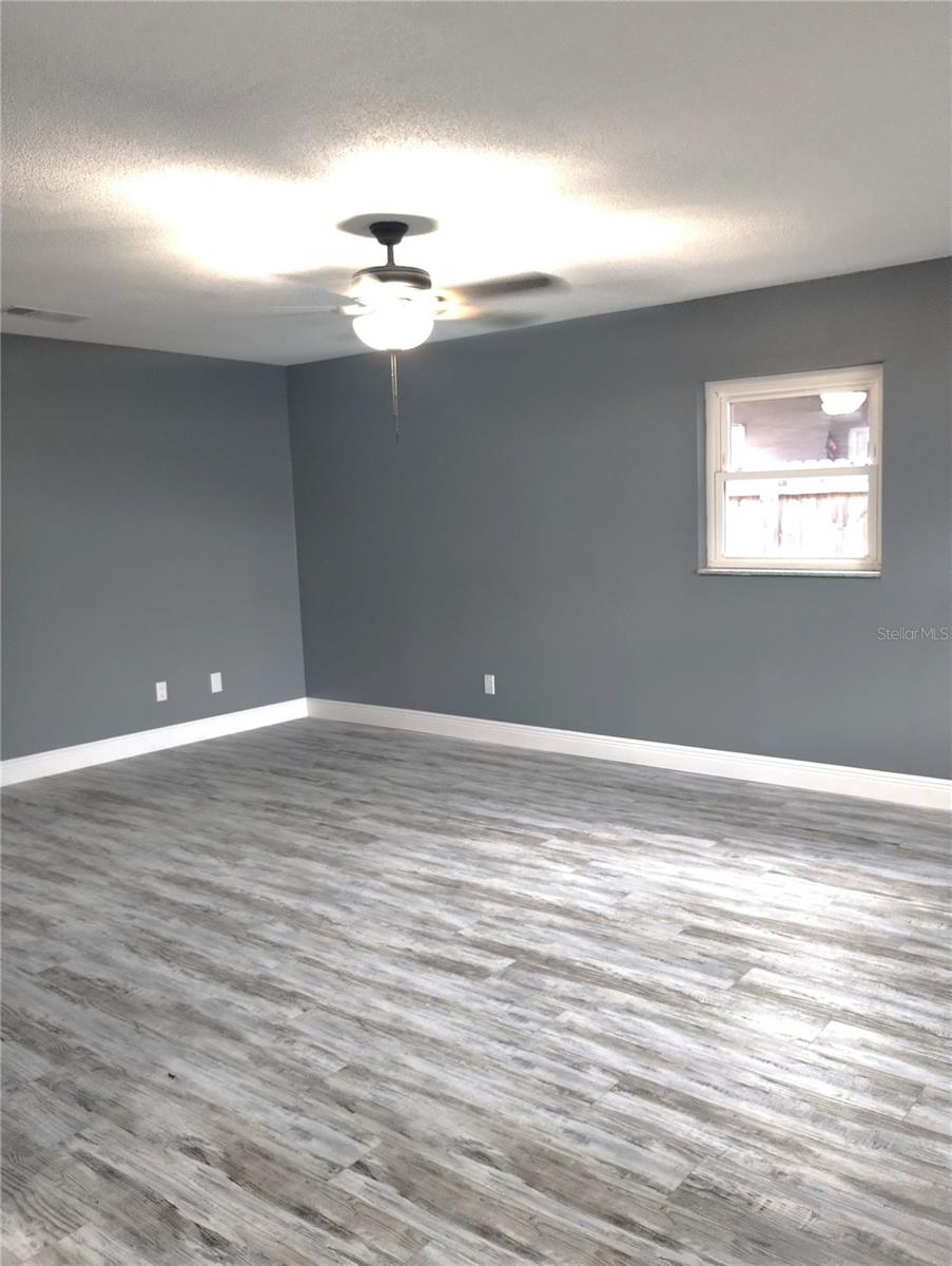 Image 2 of 24 For 123 Tremont Drive Se