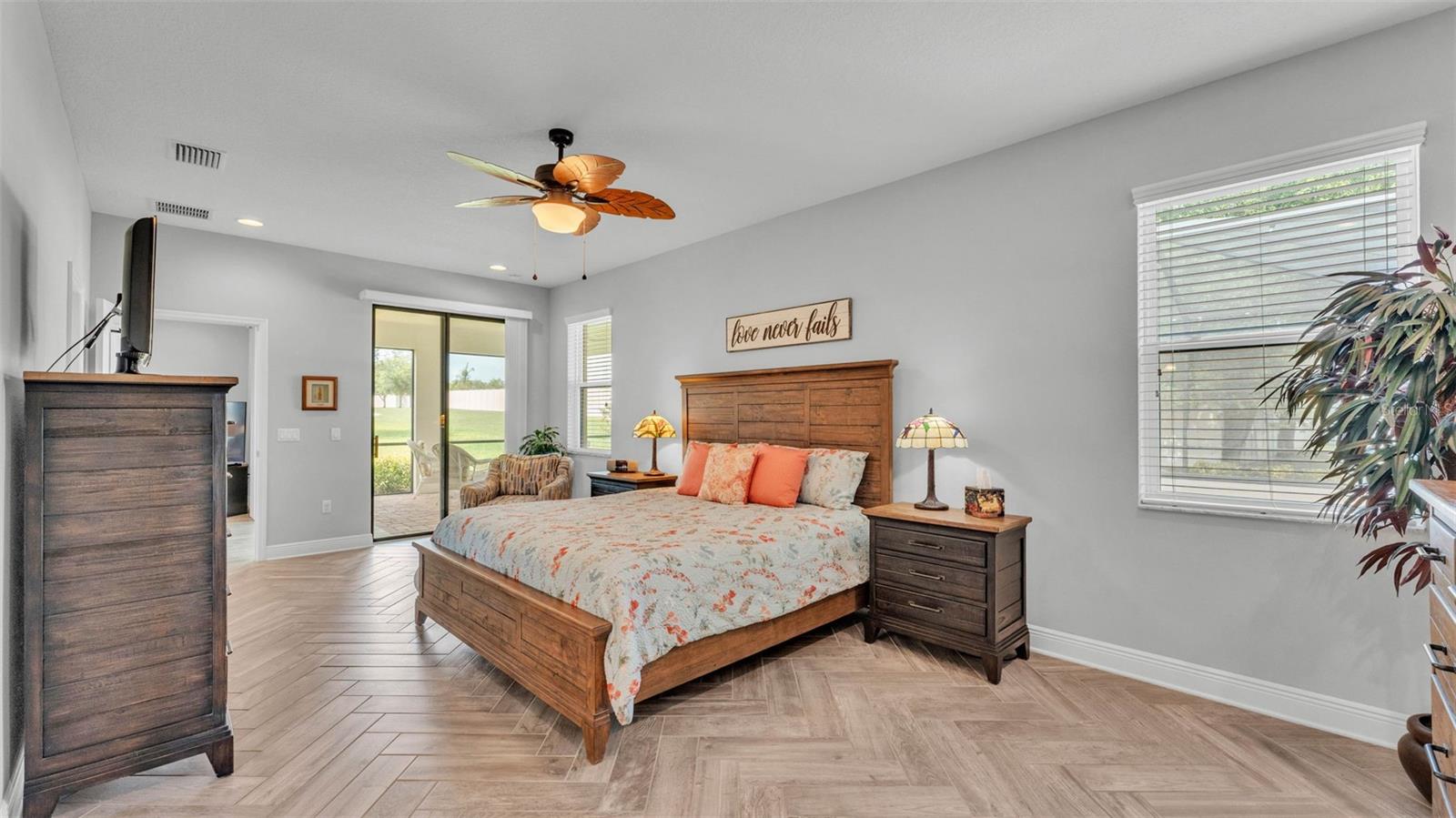 Image 21 of 60 For 1902 Altavista Circle