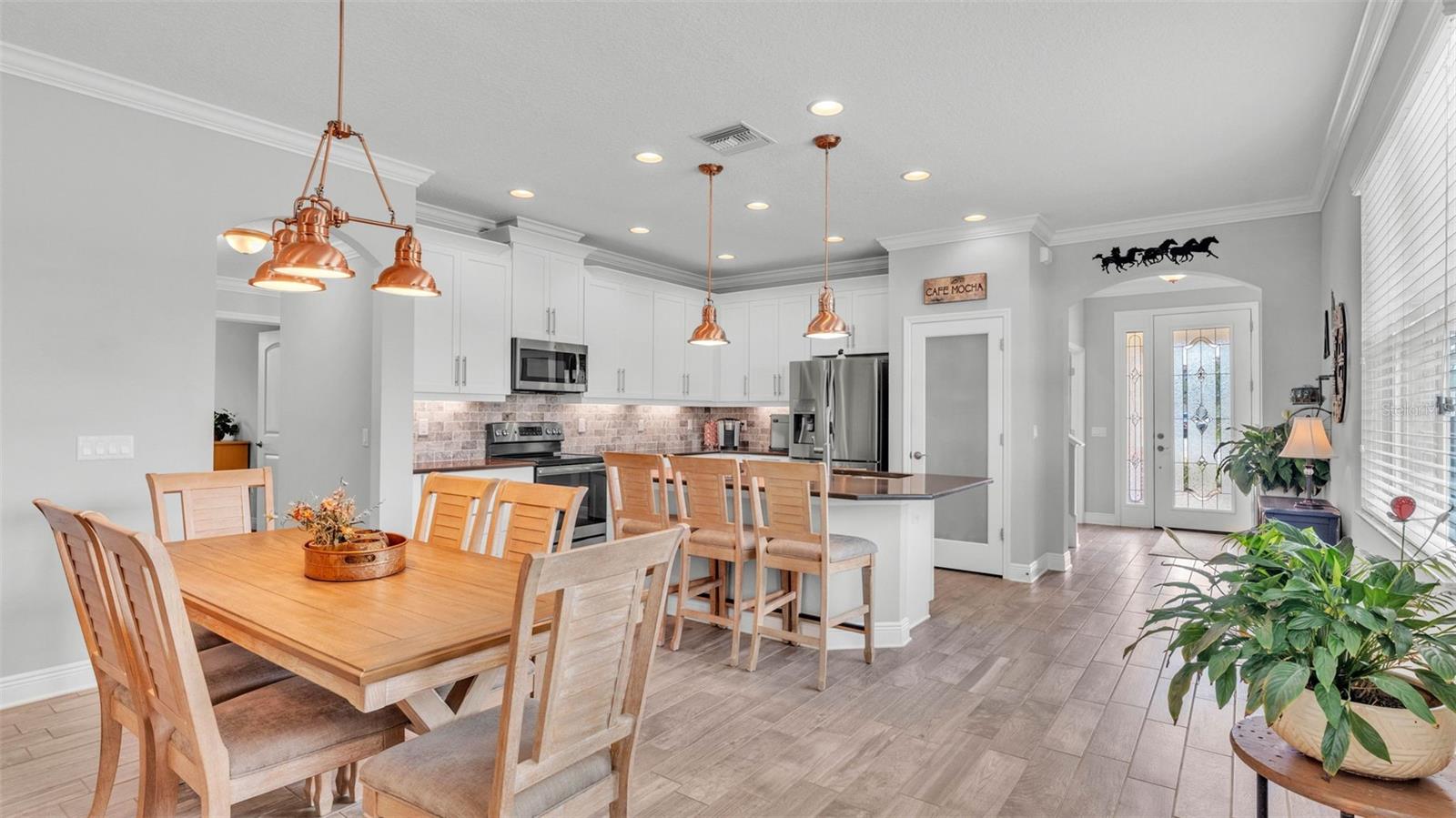 Image 9 of 60 For 1902 Altavista Circle