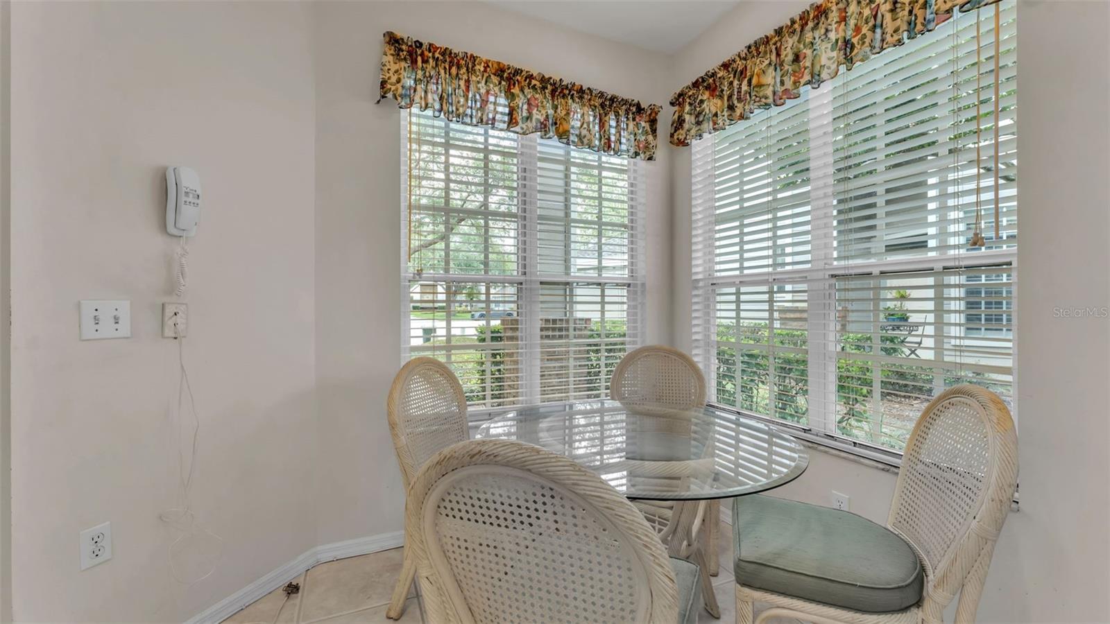 Image 6 of 36 For 3107 Stonewater Drive