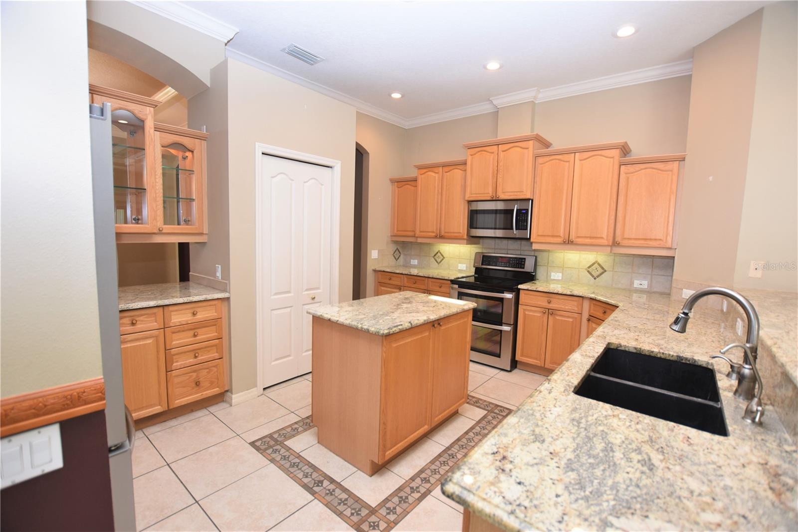 Image 11 of 43 For 2218 Longleaf Circle