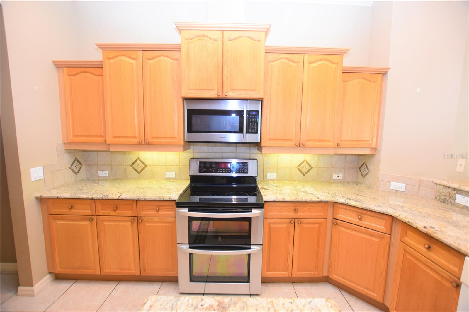 Image 13 of 43 For 2218 Longleaf Circle