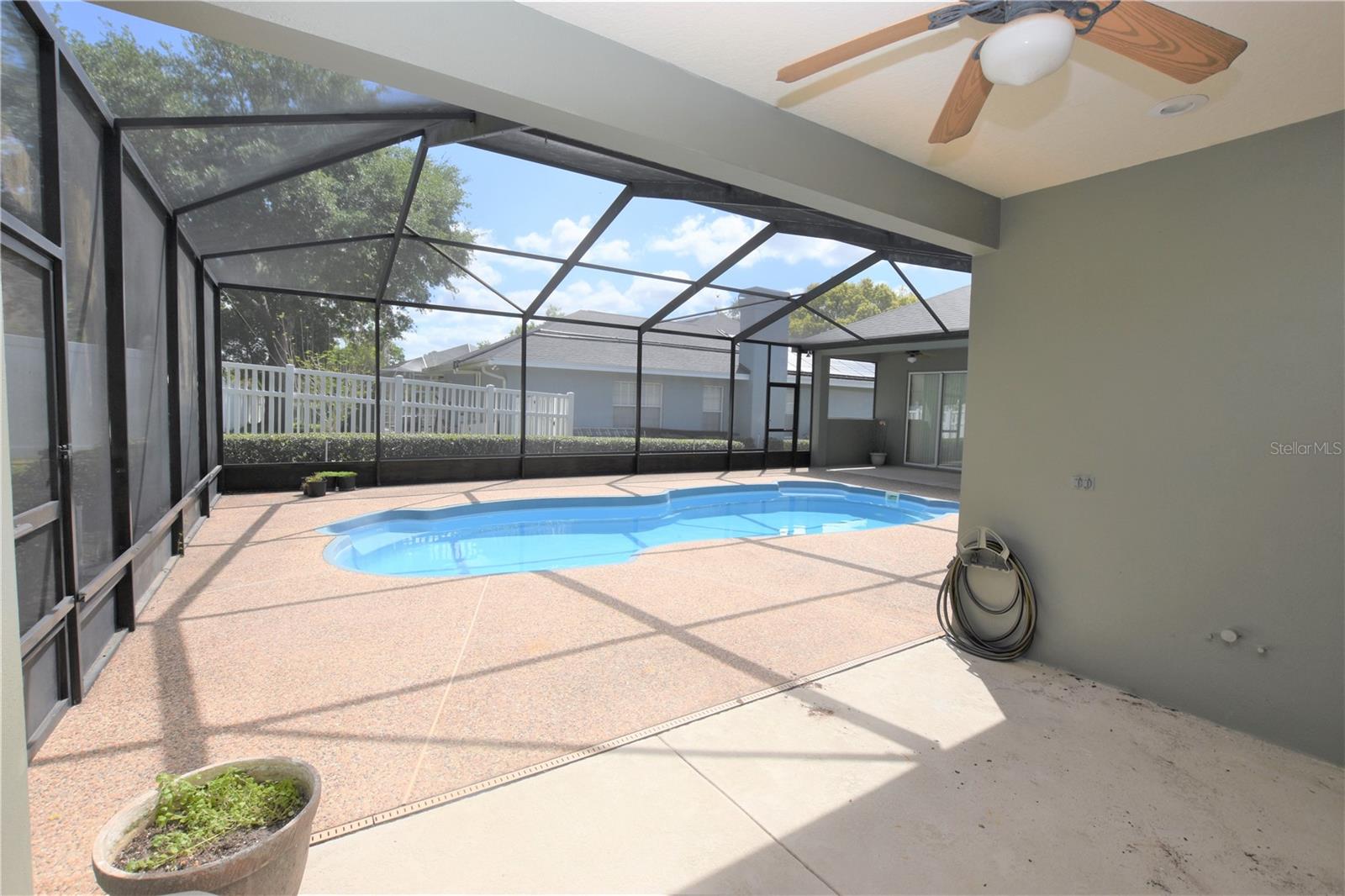 Image 35 of 43 For 2218 Longleaf Circle