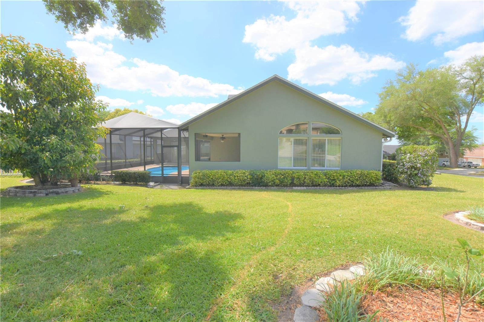 Image 41 of 43 For 2218 Longleaf Circle
