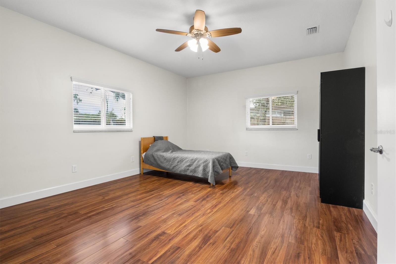 Image 12 of 30 For 545 Prado Place