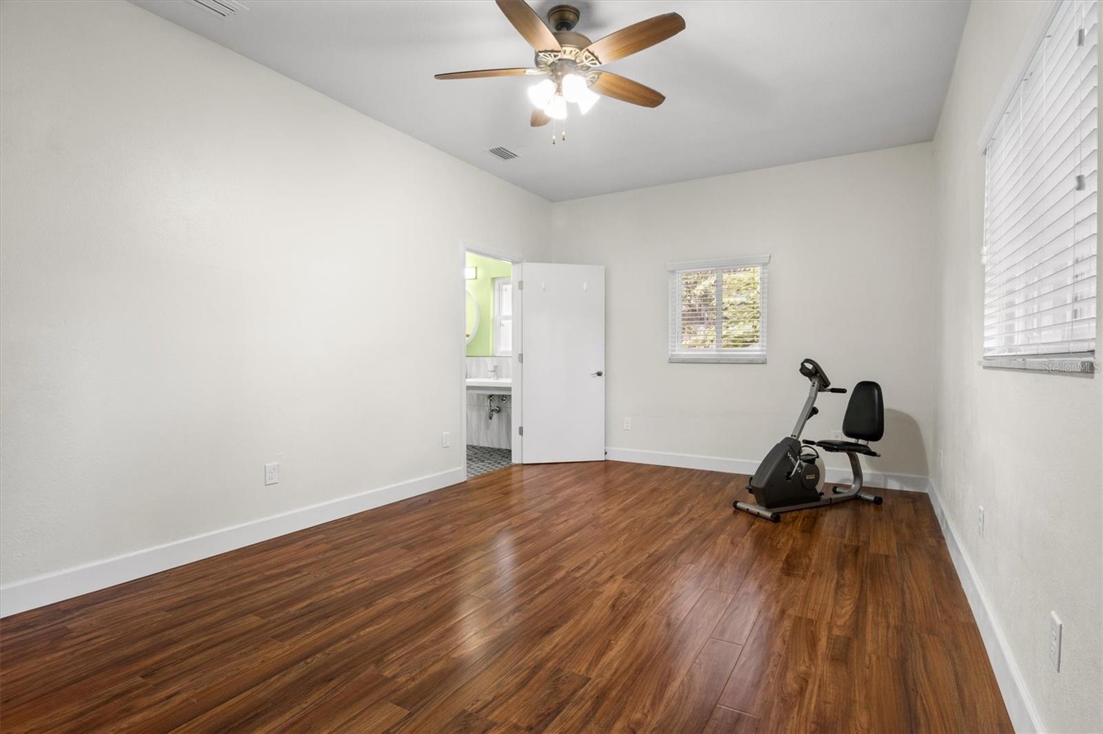 Image 18 of 30 For 545 Prado Place