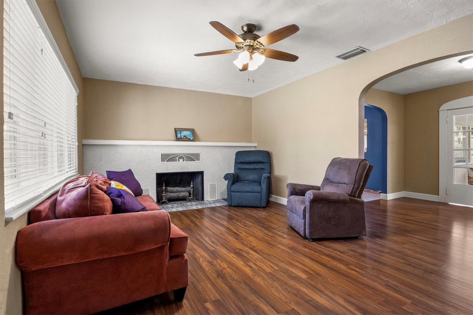 Image 2 of 30 For 545 Prado Place