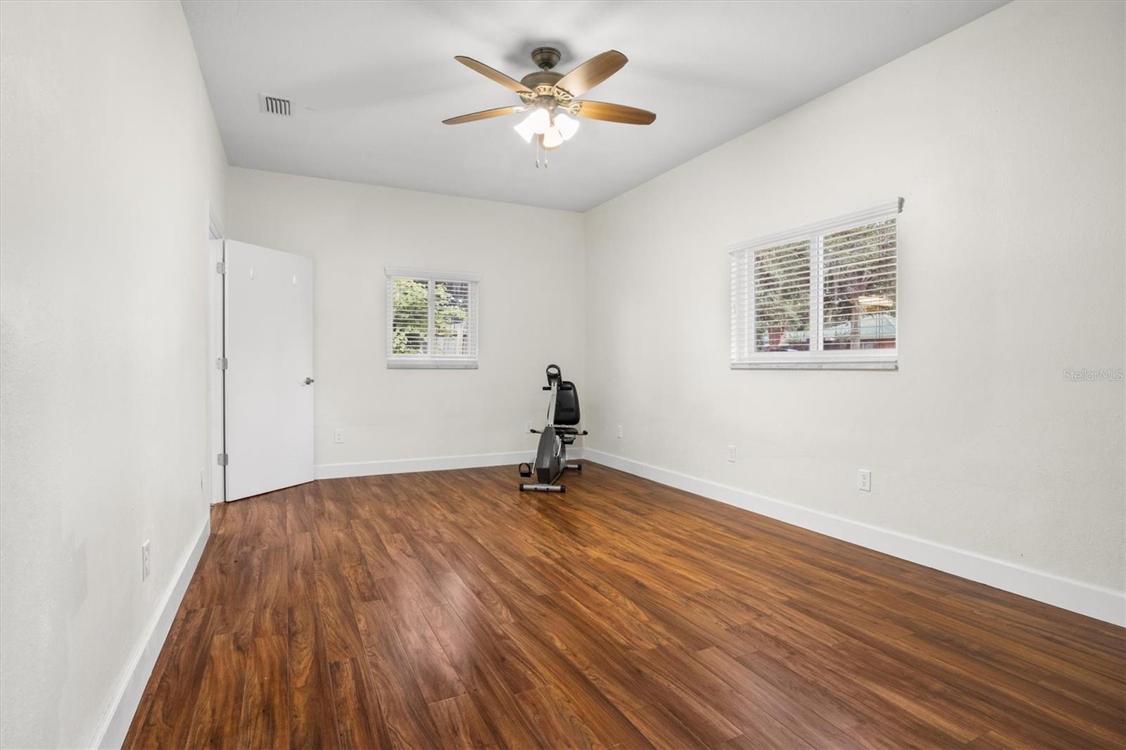 Image 26 of 30 For 545 Prado Place