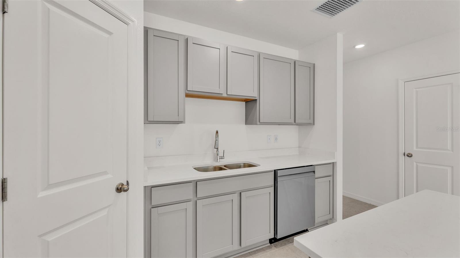 Image 12 of 30 For 3857 Academia Avenue
