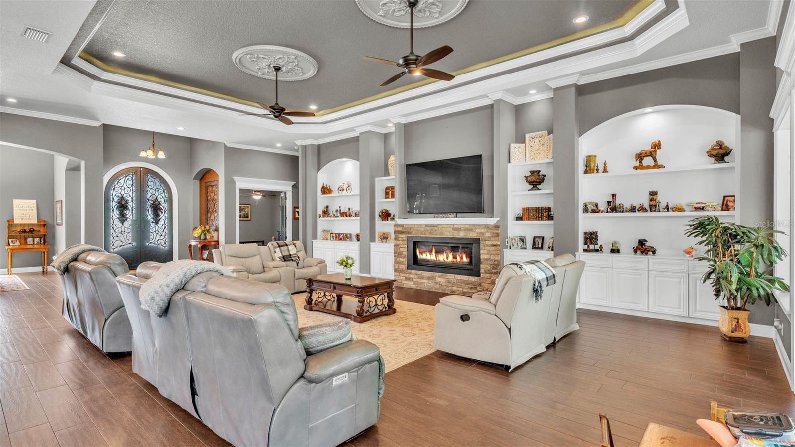 Image 10 of 91 For 6475 Avalon Woods Drive