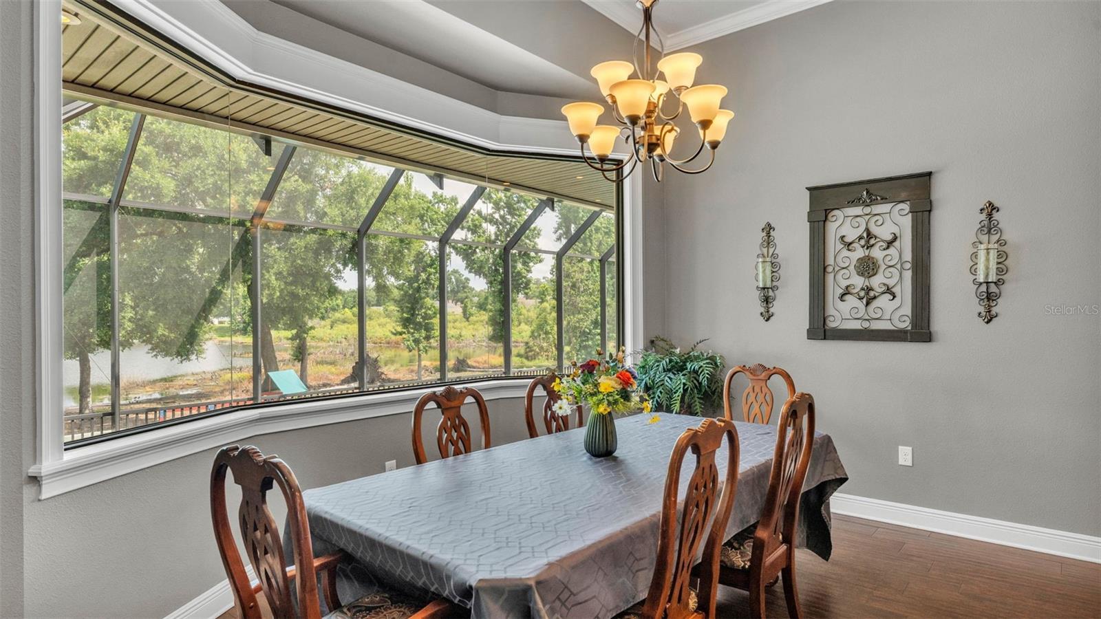 Image 12 of 91 For 6475 Avalon Woods Drive