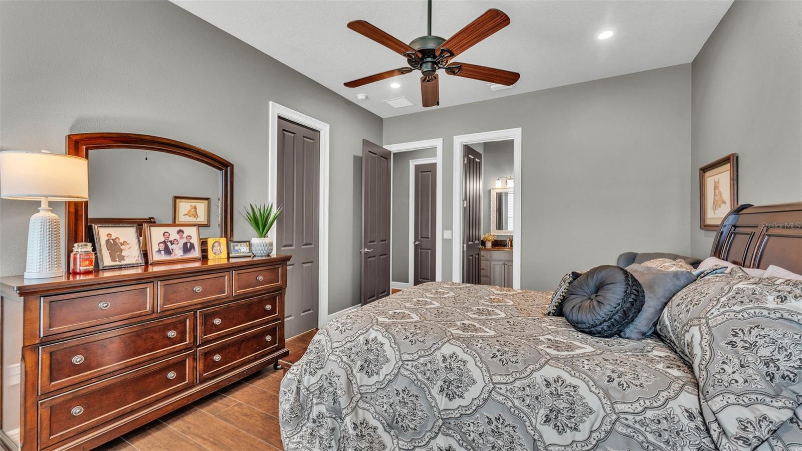Image 53 of 91 For 6475 Avalon Woods Drive