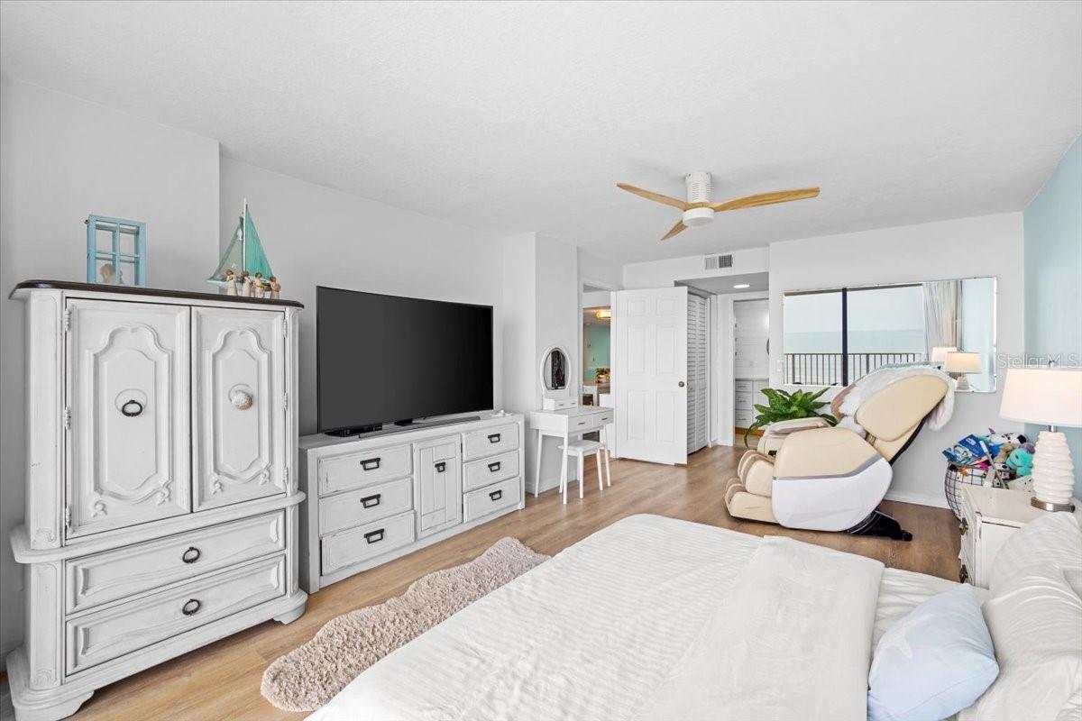 Image 21 of 49 For 830 Atlantic Avenue B502