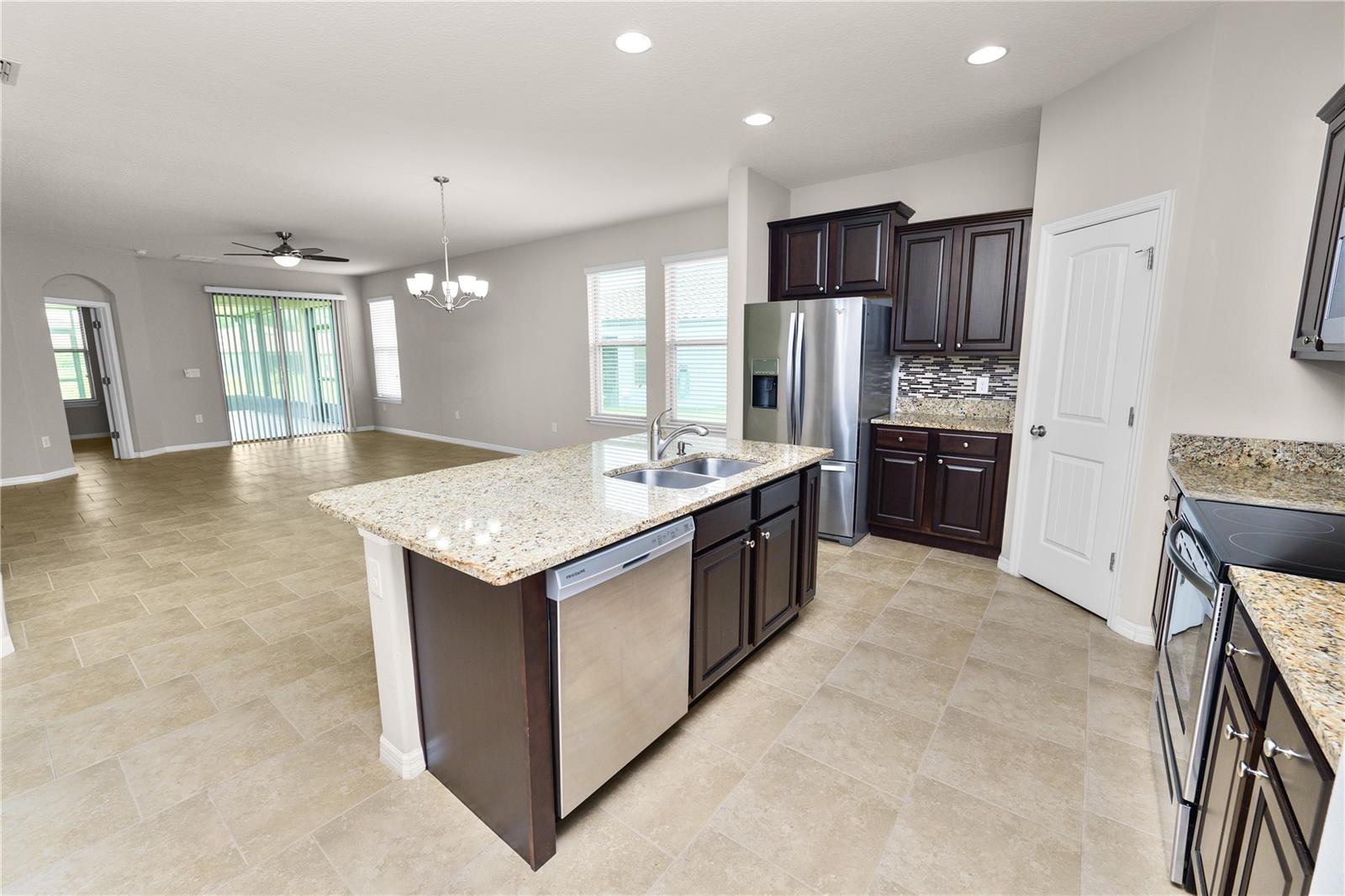 Image 13 of 60 For 4125 Prima Lago Circle
