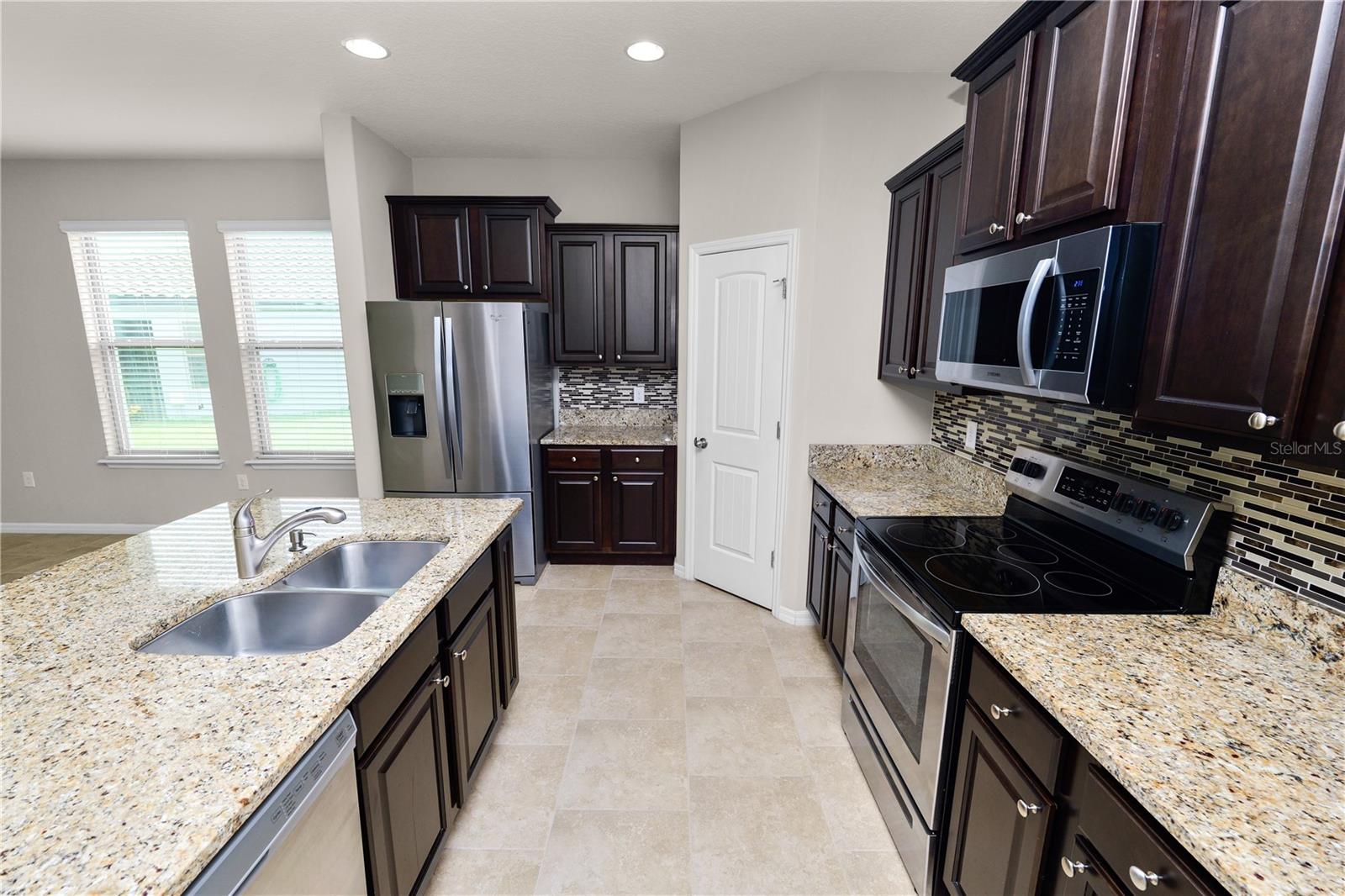 Image 14 of 60 For 4125 Prima Lago Circle