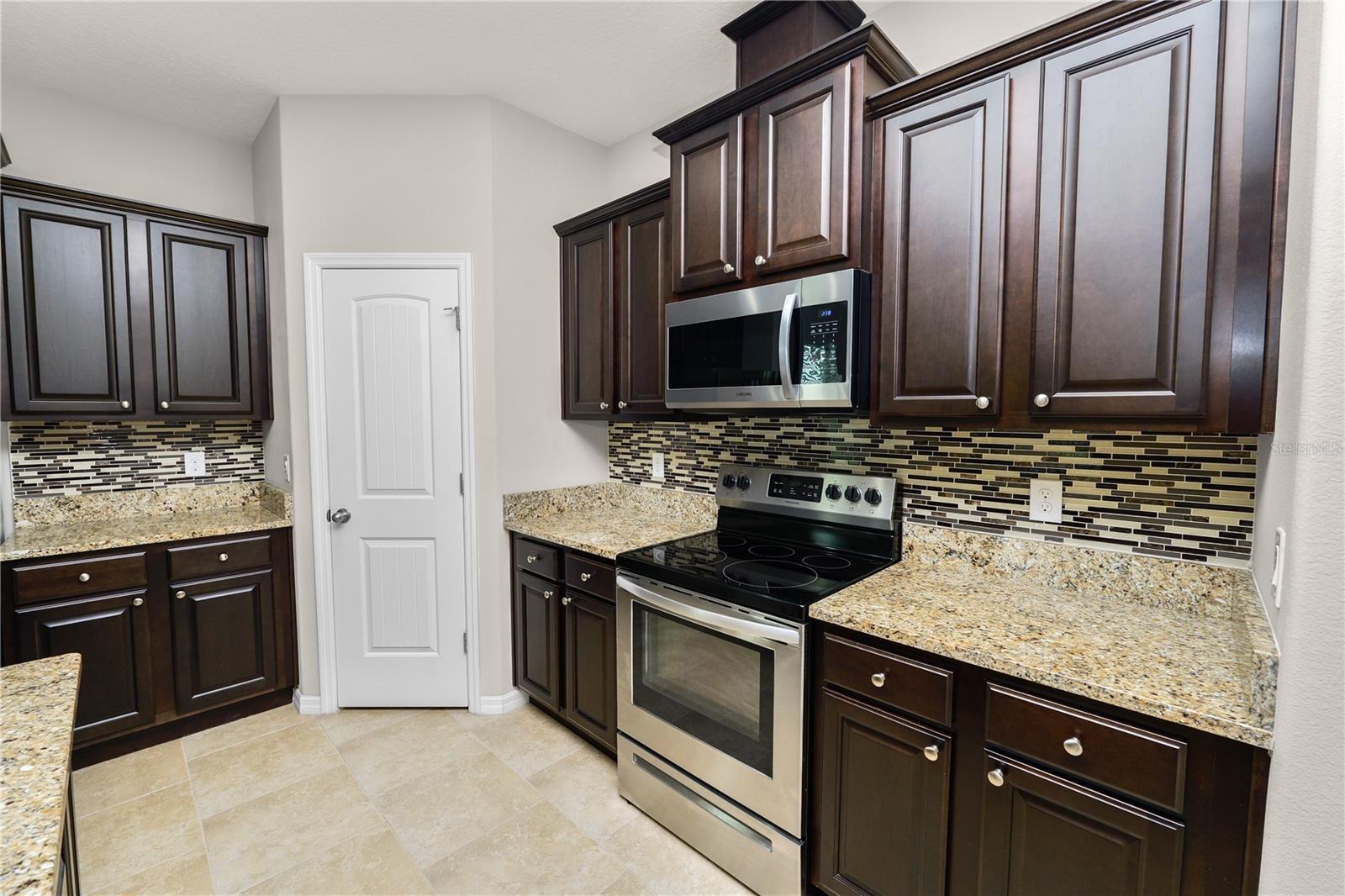 Image 16 of 60 For 4125 Prima Lago Circle