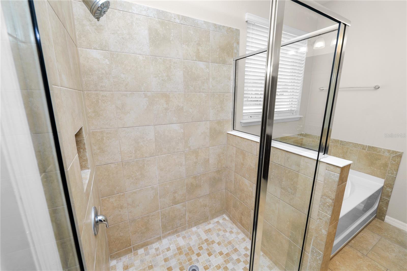 Image 27 of 60 For 4125 Prima Lago Circle