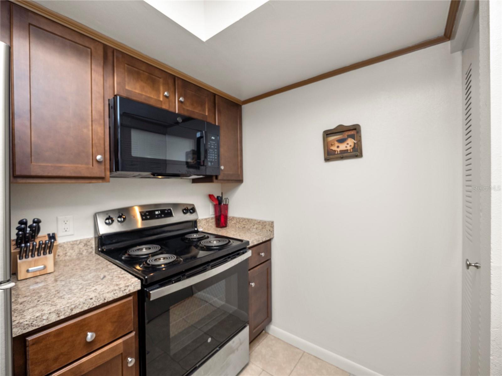 Image 18 of 33 For 803 Orchid Springs Drive