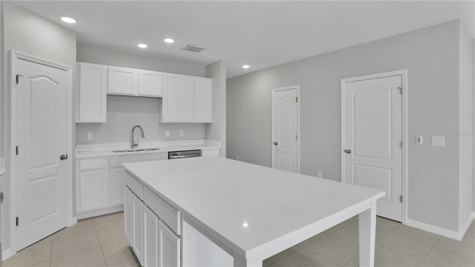 Image 11 of 34 For 4147 Collegiate Boulevard