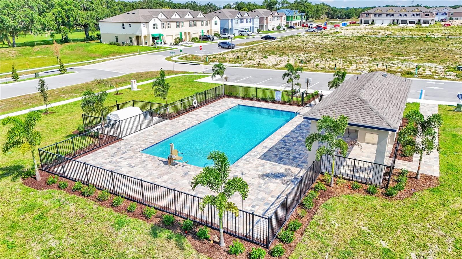 Image 5 of 34 For 4147 Collegiate Boulevard