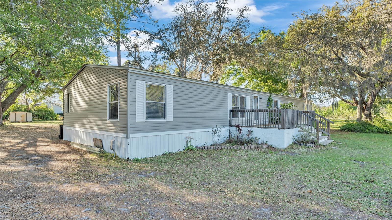 Details for 8638 Gibson Oaks Drive, LAKELAND, FL 33809