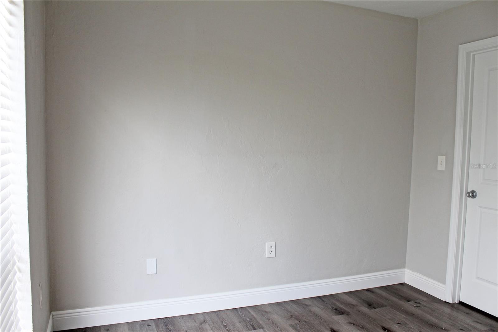 Image 33 of 41 For 1836 Crystal Lake Drive 54