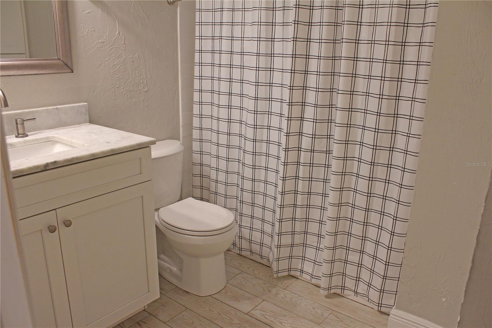 Image 36 of 41 For 1836 Crystal Lake Drive 54