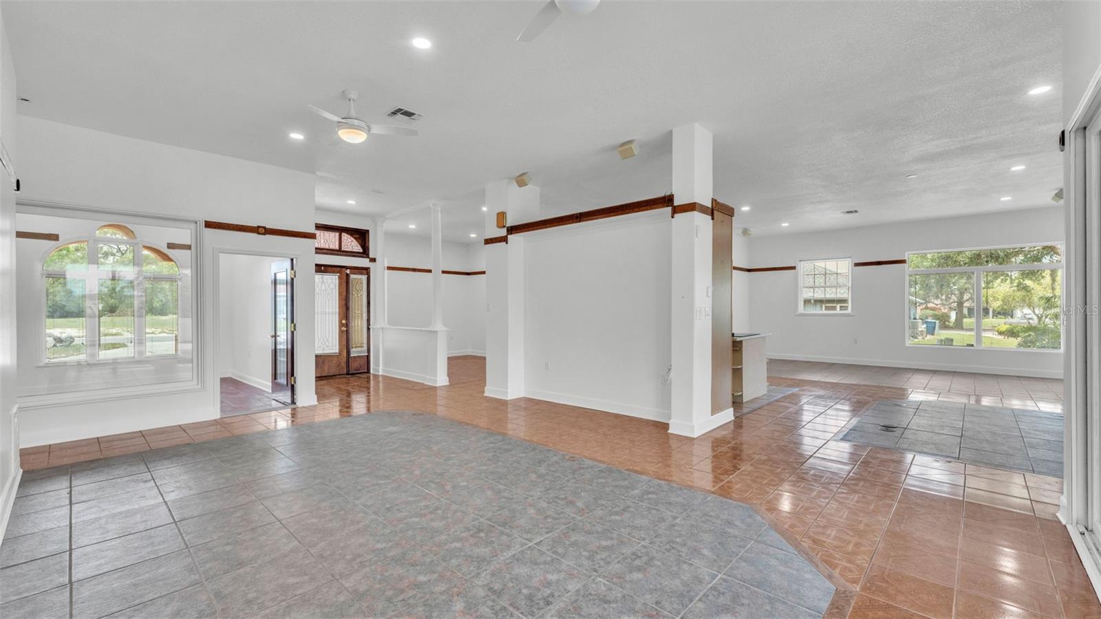 Image 18 of 66 For 5370 Boxtree Court