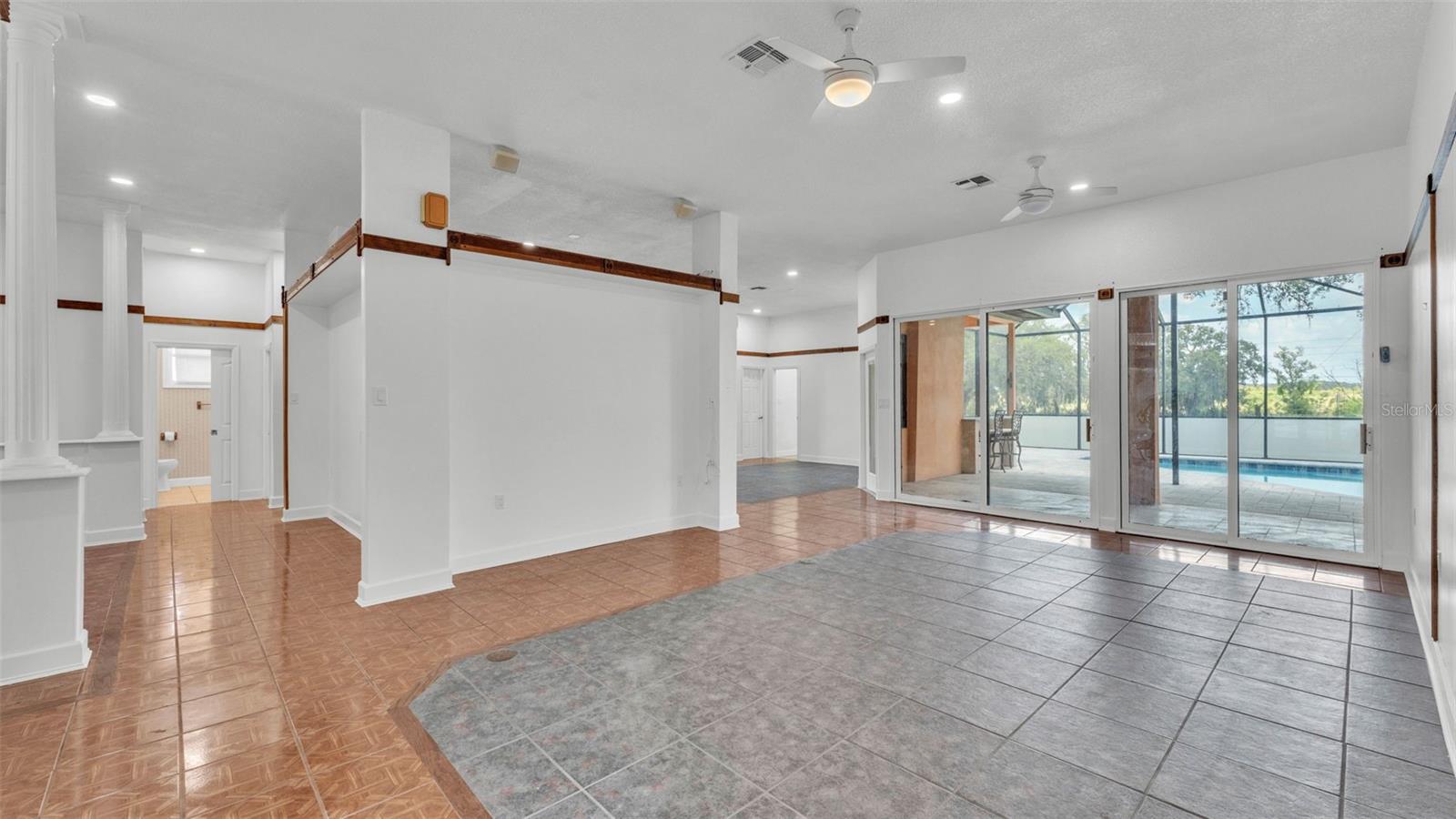 Image 19 of 66 For 5370 Boxtree Court