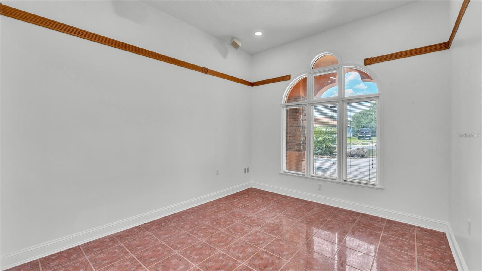Image 21 of 66 For 5370 Boxtree Court