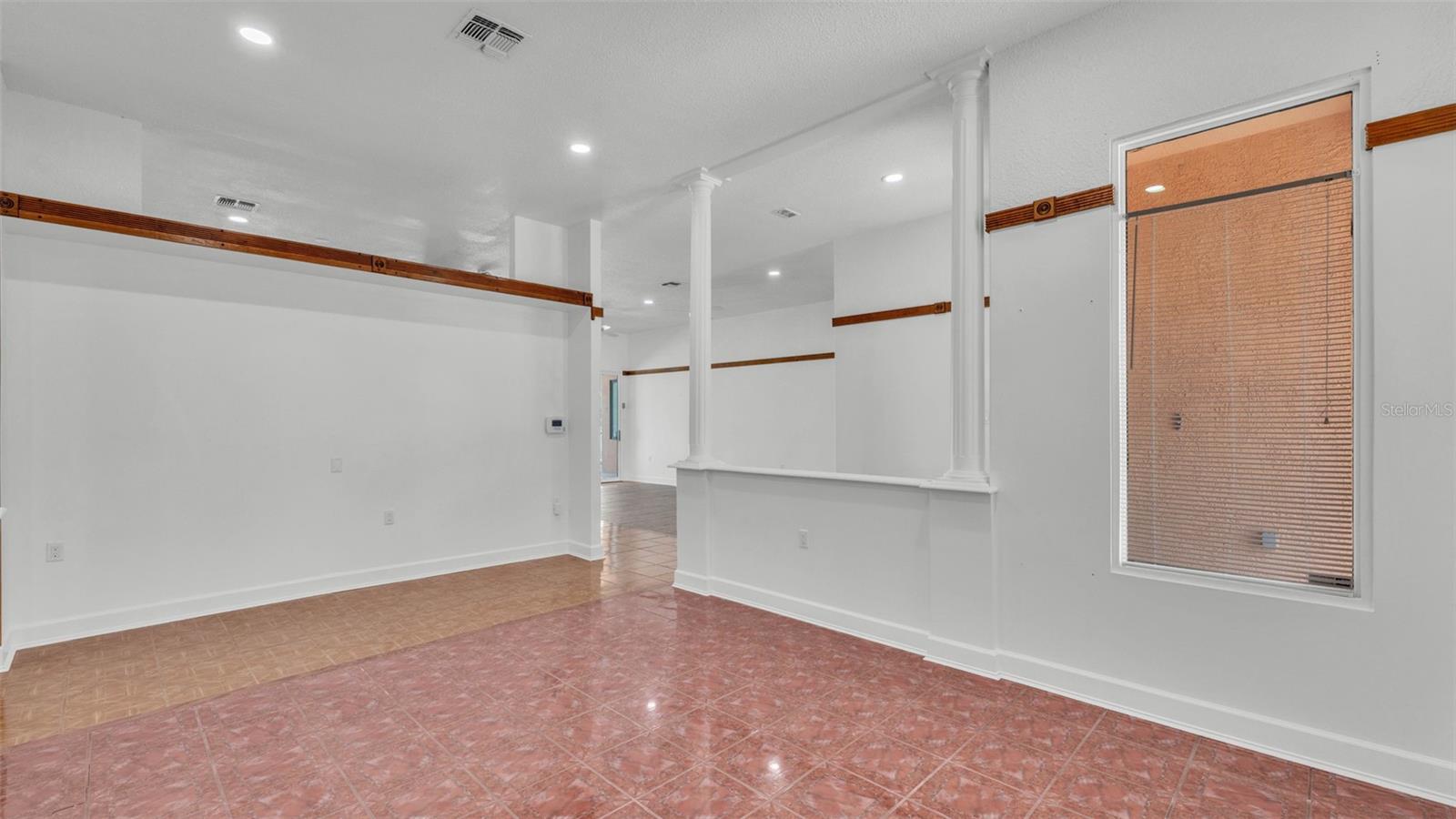 Image 24 of 66 For 5370 Boxtree Court