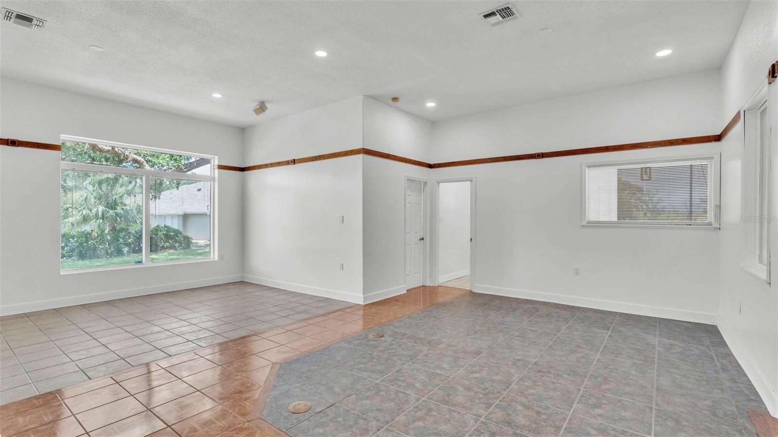Image 31 of 66 For 5370 Boxtree Court