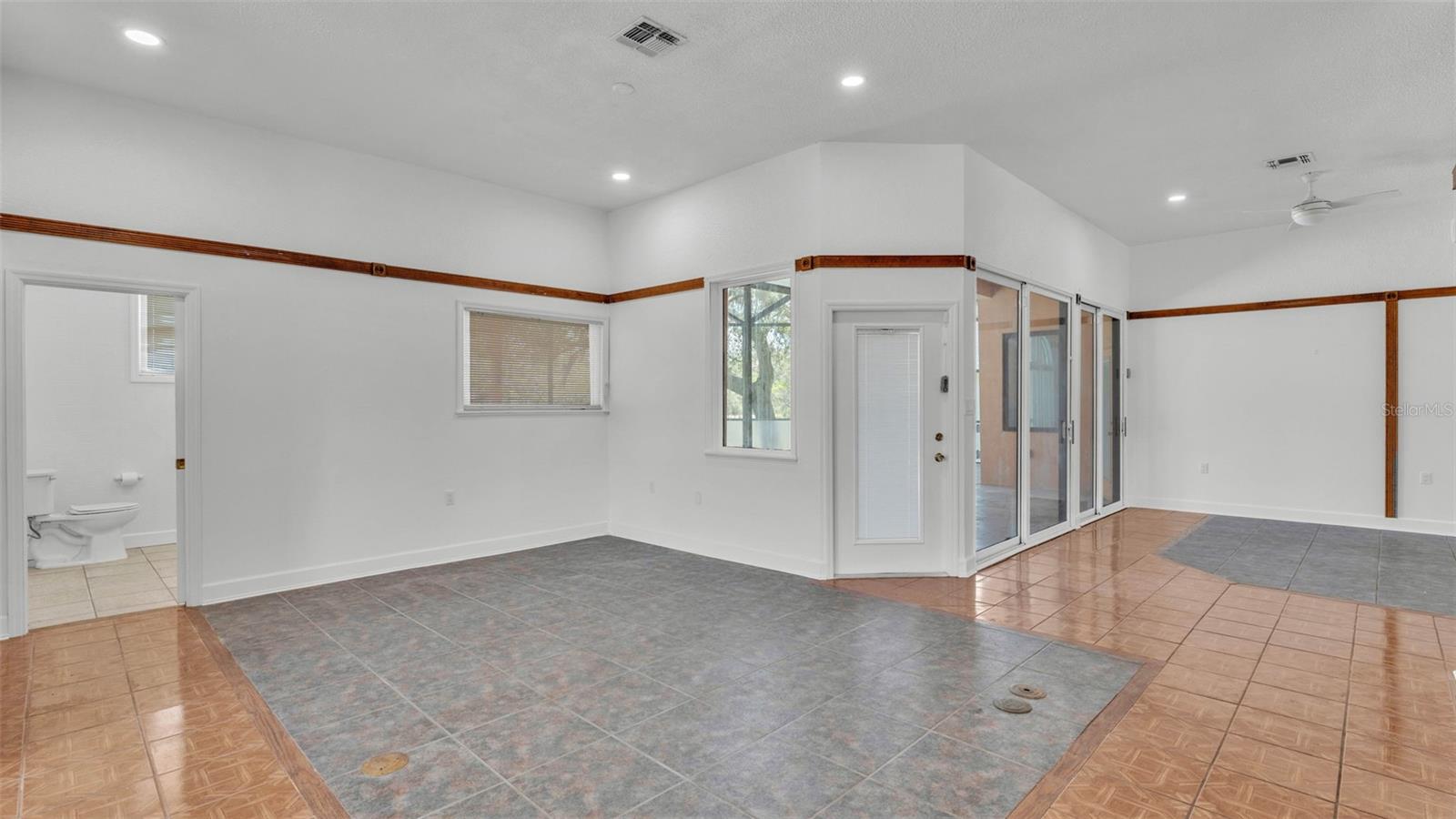 Image 34 of 66 For 5370 Boxtree Court