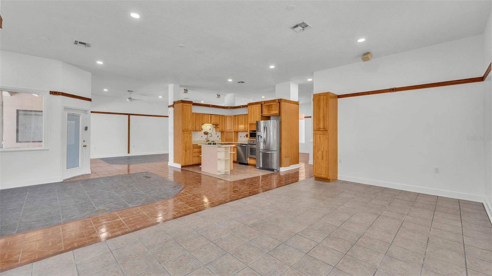 Image 37 of 66 For 5370 Boxtree Court