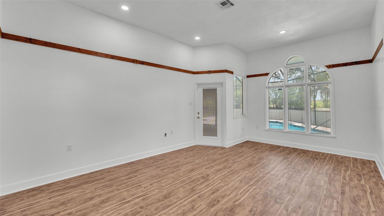 Image 53 of 66 For 5370 Boxtree Court