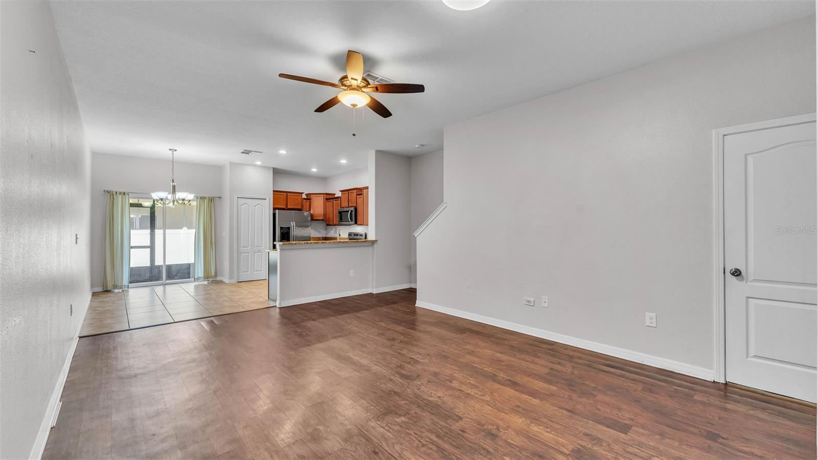 Image 3 of 37 For 2622 Lantern Hill Avenue