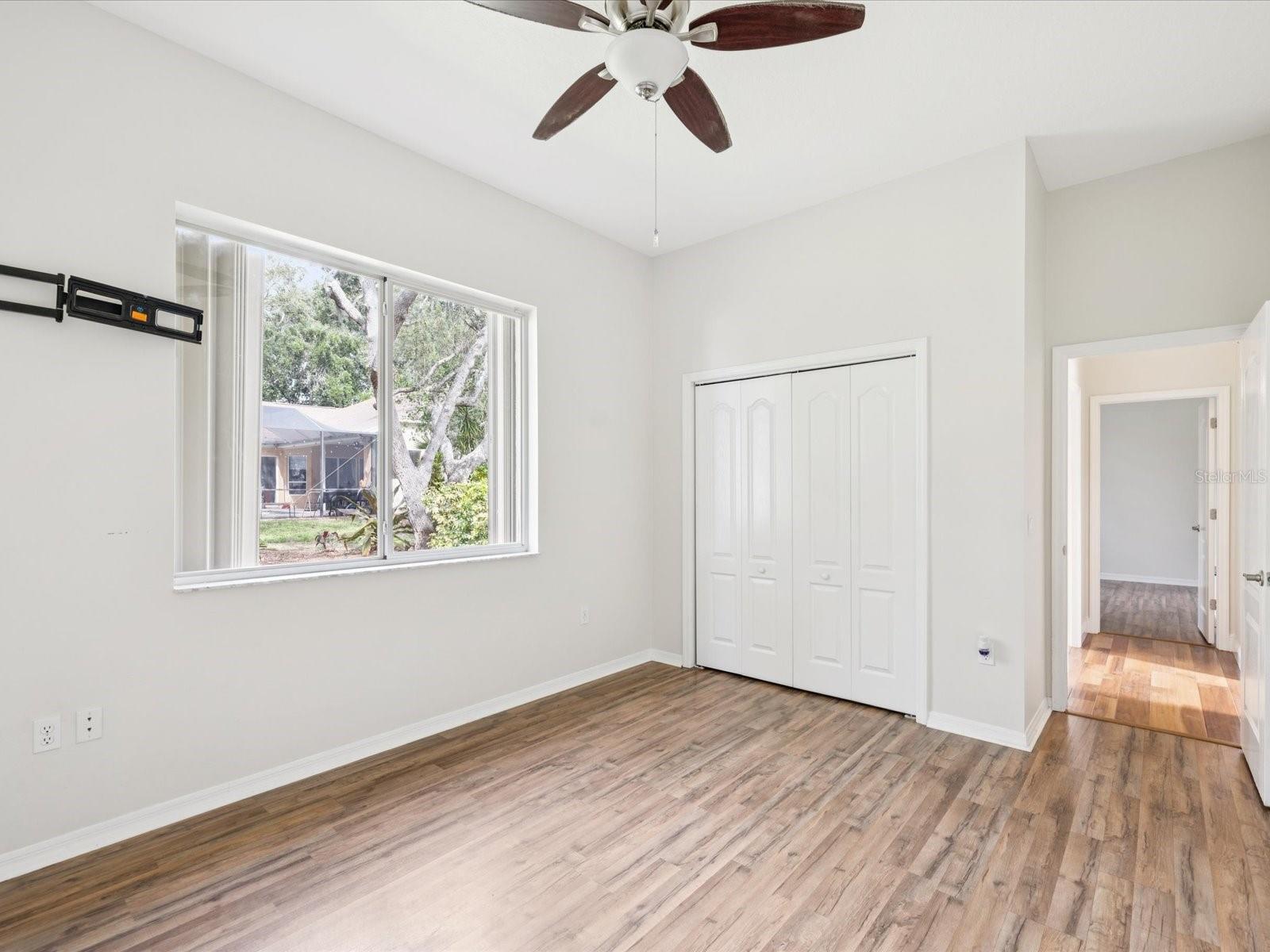 Listing photo id 26 for 5903 Cachette De Riviera Court