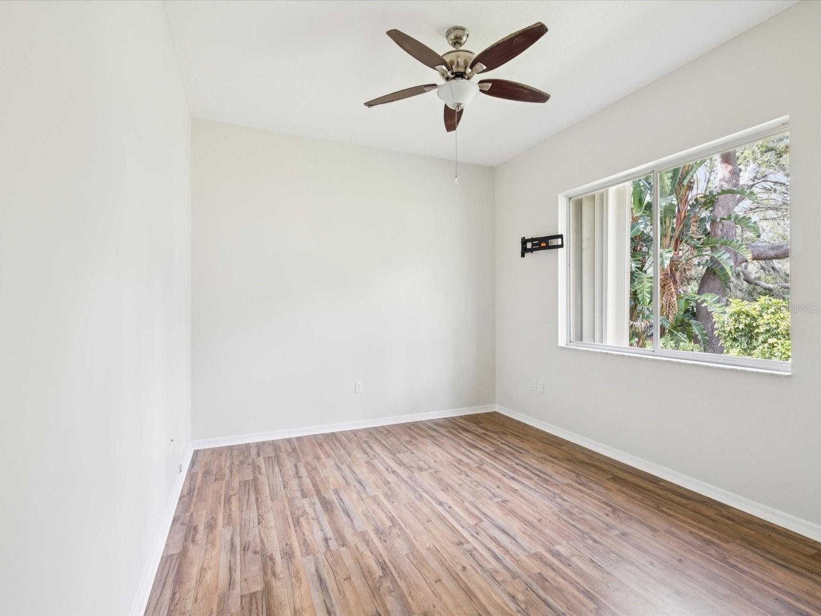 Listing photo id 27 for 5903 Cachette De Riviera Court
