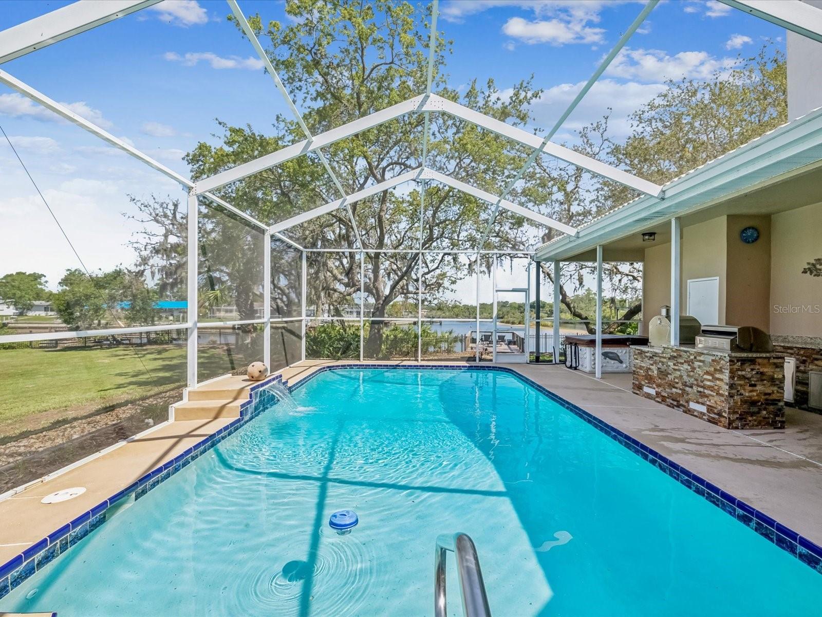 Listing photo id 44 for 5903 Cachette De Riviera Court