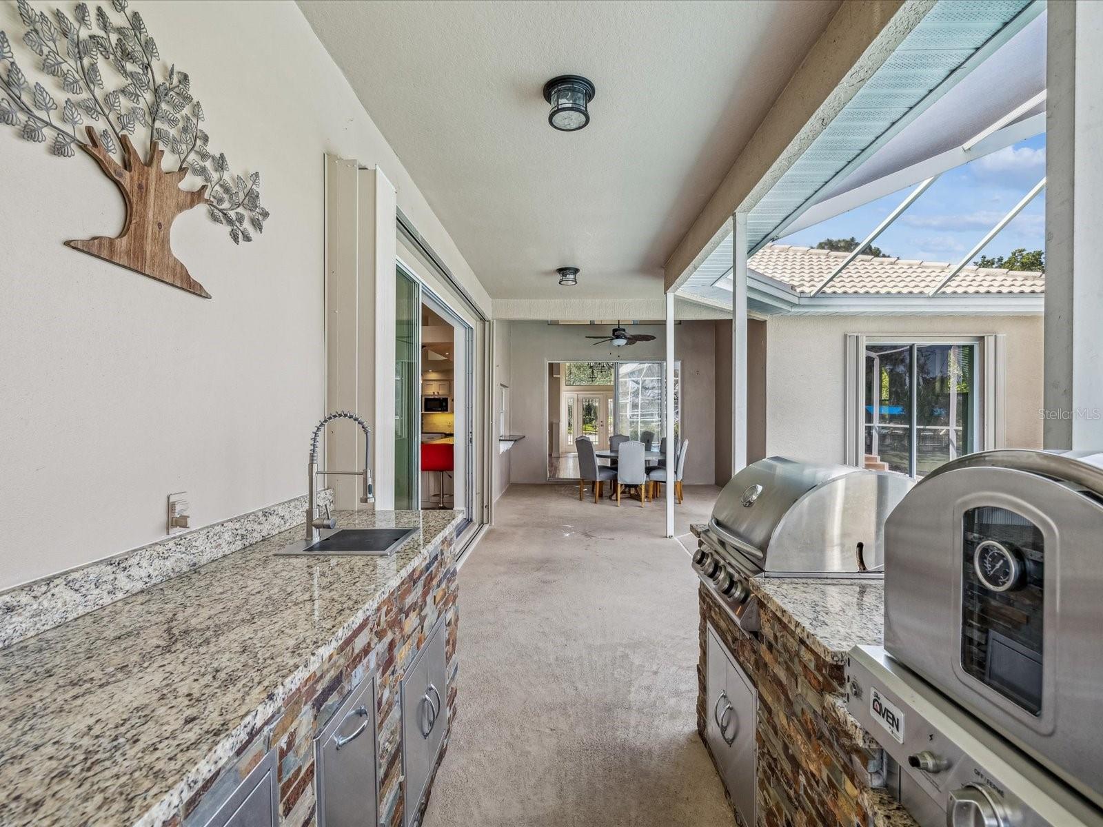 Listing photo id 48 for 5903 Cachette De Riviera Court