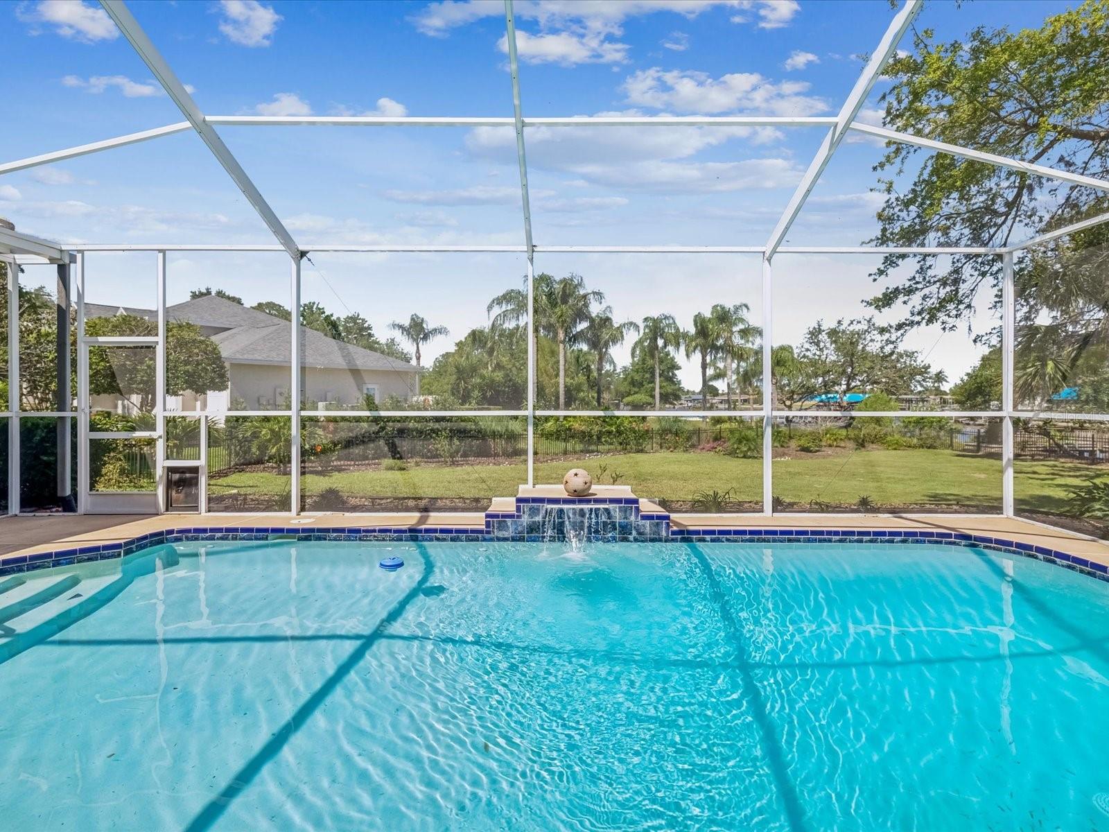 Listing photo id 52 for 5903 Cachette De Riviera Court