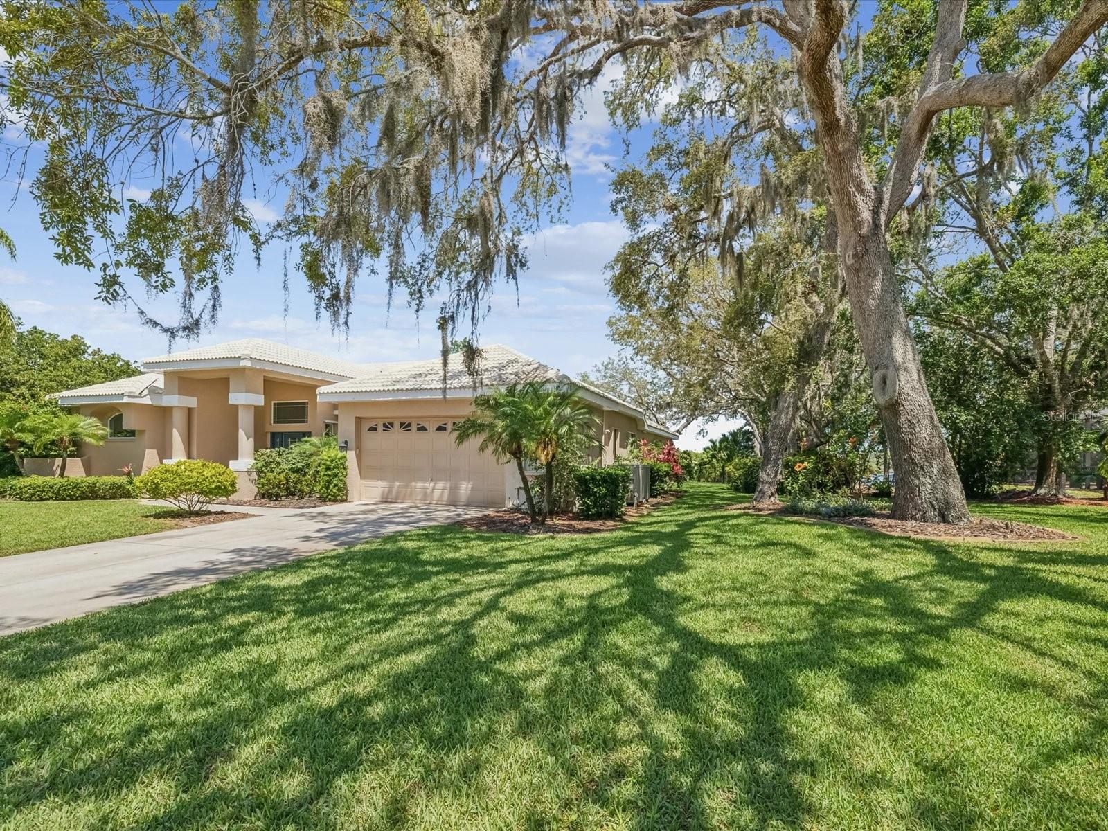Listing photo id 73 for 5903 Cachette De Riviera Court