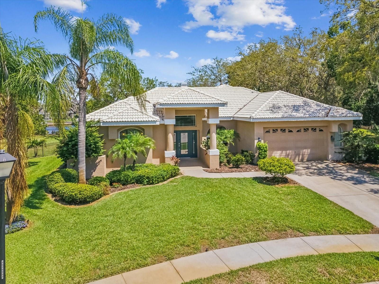 Listing photo id 80 for 5903 Cachette De Riviera Court