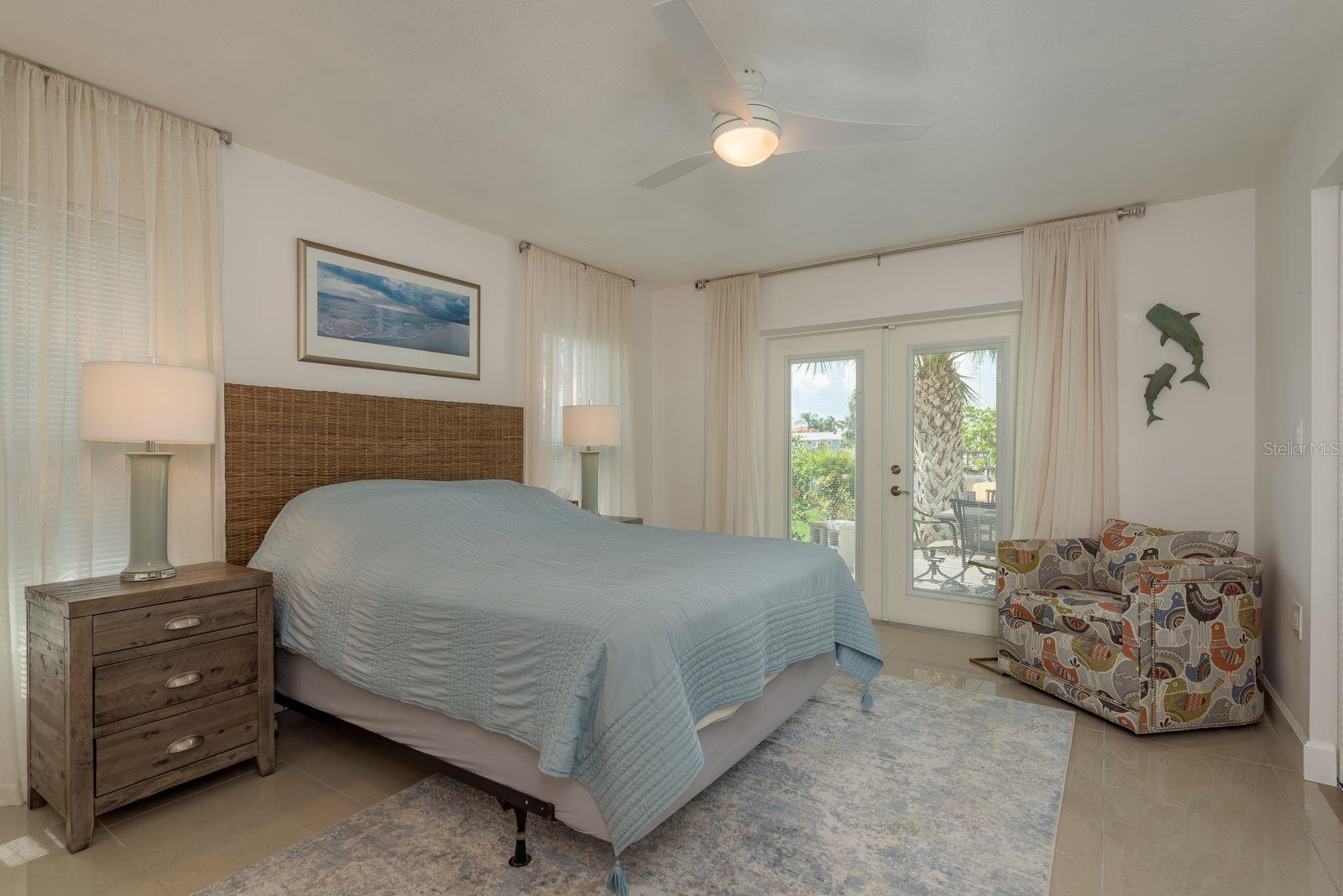 Listing photo id 15 for 3626 Corsair Court
