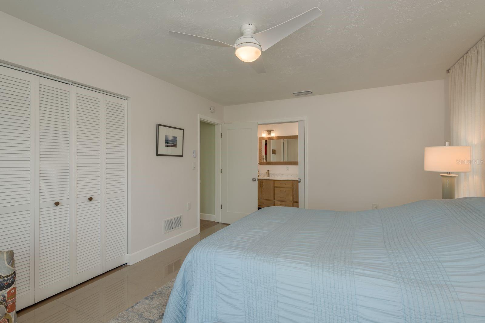 Listing photo id 16 for 3626 Corsair Court