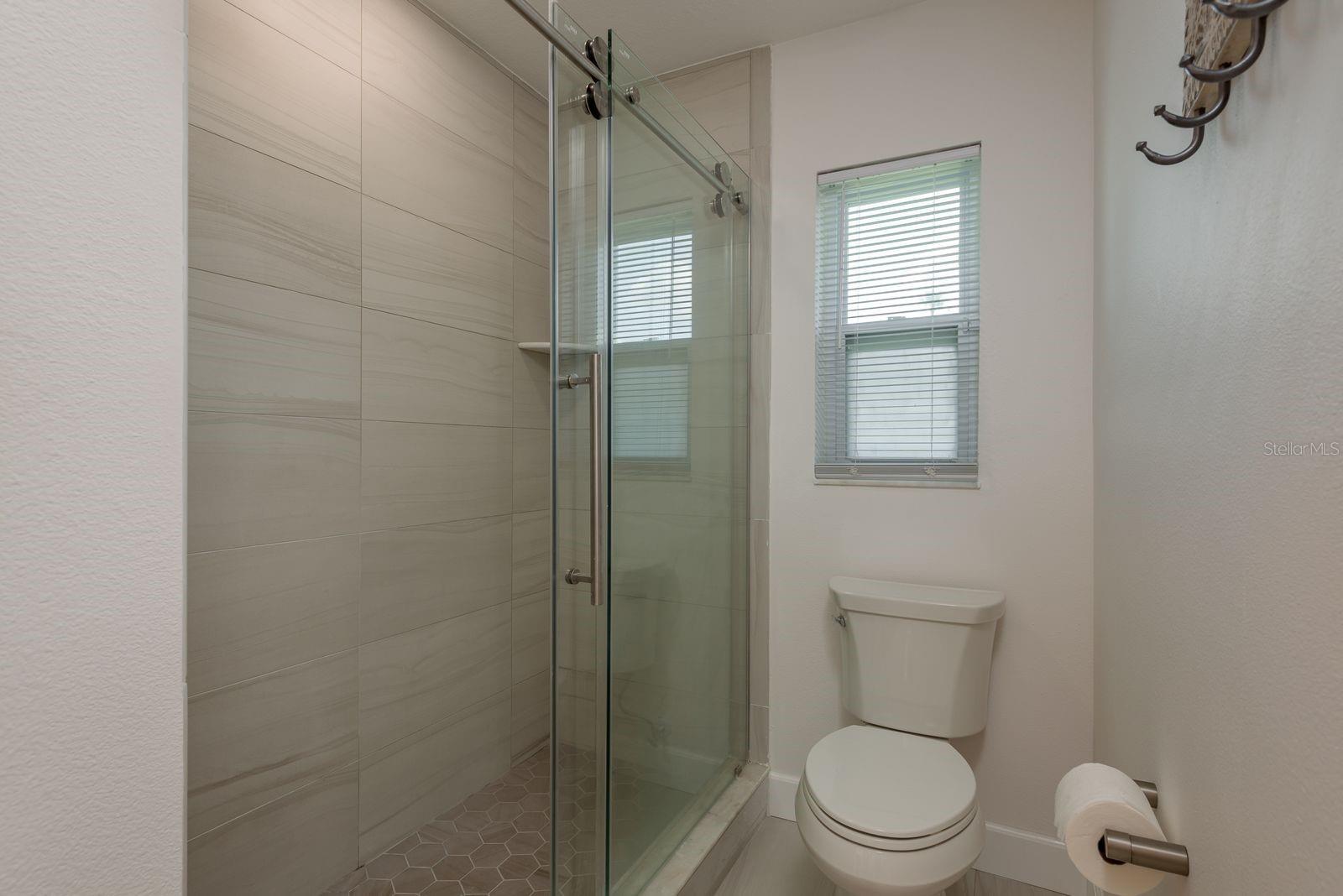 Listing photo id 18 for 3626 Corsair Court