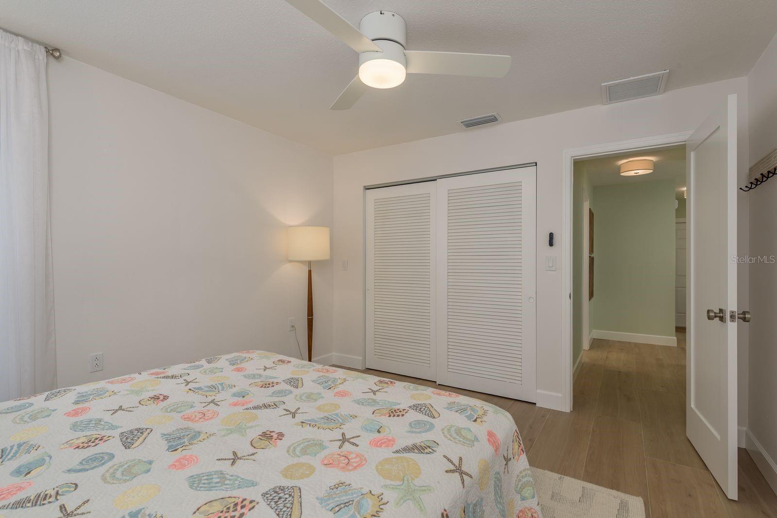 Listing photo id 20 for 3626 Corsair Court