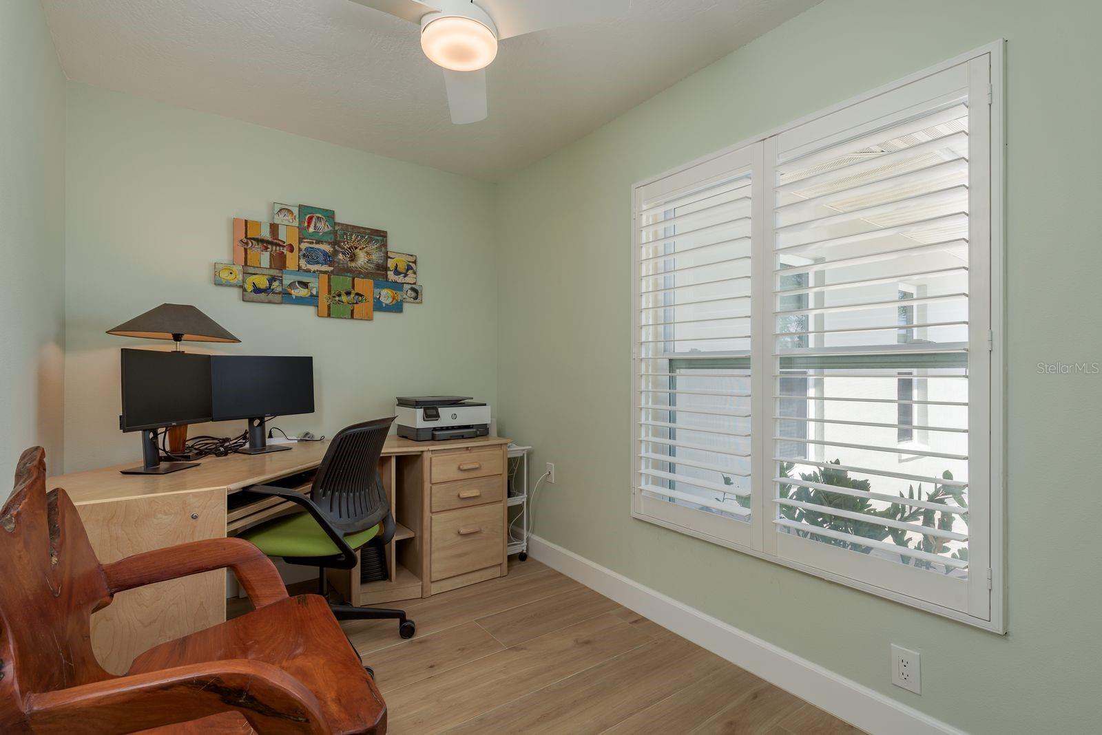 Listing photo id 24 for 3626 Corsair Court