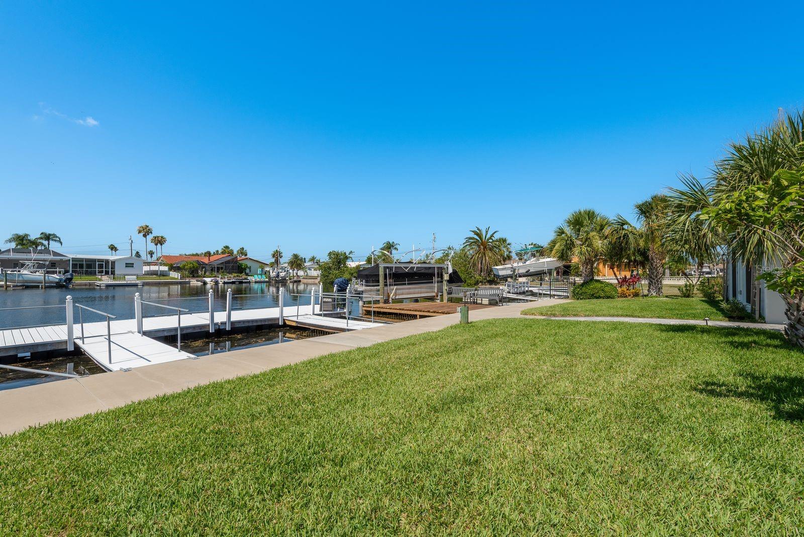 Listing photo id 31 for 3626 Corsair Court